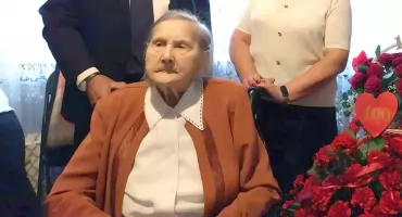 GMINA RADOSZYCE. Pani Marianna Kowalczyk obchodziła jubileusz setnej rocznicy urodzin!