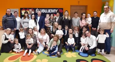 GMINA RADOSZYCE. Pasowanie na przedszkolaka w Samorządowym Przedszkolu w Radoszycach [ZDJĘCIA]