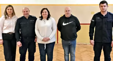 KOŃSKIE. Narkotyki, dopalacze, uzależnienie i przemoc. Spotkanie profilaktyczne w ZSP nr 2