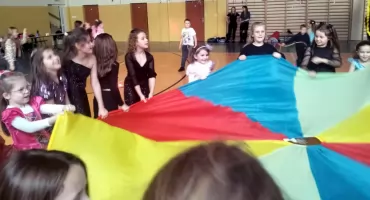 Zabawa andrzejkowa pełna magii i tańca. Przyniosła uczestnikom mnóstwo radości [ZDJĘCIA]