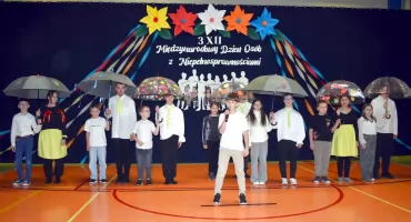 Wyjątkowe spotkanie w Gowarczowie. Międzynarodowy Dzień Osób z Niepełnosprawnościami [ZDJĘCIA]