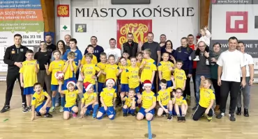 Najważniejsza była dobra zabawa, radość i wspólnie spędzony czas, czyli Mikołajkowy Turniej Akademii Neptun Końskie [ZDJĘCIA]