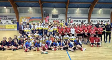 Trening z Mistrzem i Świąteczny Turniej Piłki Ręcznej o Puchar Burmistrza Miasta i Gminy Końskie [GALERIA ZDJĘĆ]