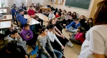 Profilaktyczne badania słuchu w SP Królewiec. Z badań skorzystało prawie 100 uczniów