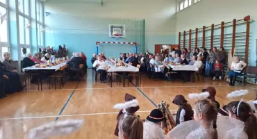 Spotkanie opłatkowe w Fałkowie. Czas pełen serdecznych rozmów, uśmiechów oraz wzruszeń [ZDJĘCIA]