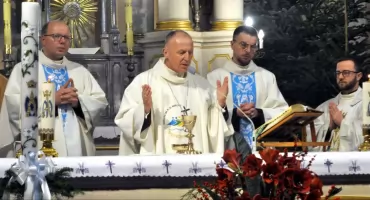 KOŃSKIE. Święty ślad - relikwie Jana Pawła II w kolegiacie św. Mikołaja [ZDJĘCIA]