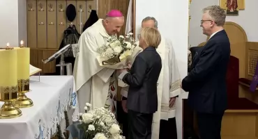 KOŃSKIE. Biskup Marek Solarczyk w szpitalu. Przyniósł chorym wsparcie, słowa otuchy, modlitwę w intencji powrotu do zdrowia