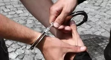 Koneccy policjanci zatrzymali czterech poszukiwanych. Ukrywali się, ale i tak trafili za kratki