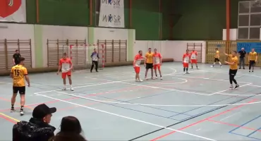 I liga piłkarzy ręcznych. Poszły konie po betonie, czyli kolejne wyjazdowe zwycięstwo KSSPR Końskie