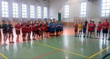 Siatkarze z Niekłania dominują w gminie Stąporków. To zdecydowanie znak rozpoznawczy szkoły!