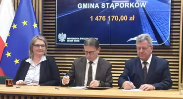 Umowa Gminy Stąporków ze Świętokrzyskim Urzędem Wojewódzkim podpisana. Przebudują drogę w Błaszkowie