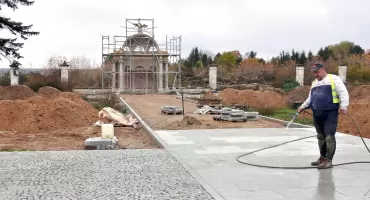 KOŃSKIE. Ołtarz Narodu - Glorietta, symbol patriotyzmu odzyskuje dawny blask