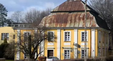 KOŃSKIE. Samotne pawilony będą remontowane. To ostatnie budynki w zespole pałacowym, które wymagają odnowienia