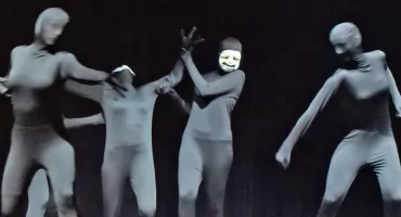 KOŃSKIE. Teatr za Kurtyną. W cieniu i z cieniem, czyli niezwykła podróż w głąb ludzkiej natury