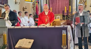 RADOSZYCE. Odnowione ołtarze lśnią jak nowe. Zakończono renowację zabytkowej świątyni