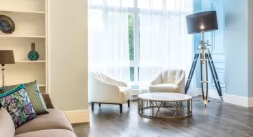 Meble Doktór – które kolekcje najlepiej sprawdzają się w domach i obiektach noclegowych