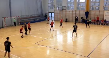 I liga piłki ręcznej. Drużyna KSSPR Końskie zainkasowała komplet punktów w Pabianicach. Łatwo nie było...