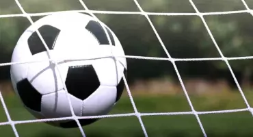 Niedziela na boiskach piłkarskich. Drużyny z powiatu koneckiego rozegrają kolejne mecze ligowe