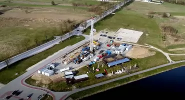 Obok zalewu w Antoniowie ruszyły odwierty geotermalne. Szukają wody zamiast ropy
