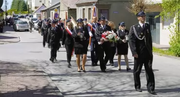 Podwójne świętowanie w Gowarczowie. Święto Konstytucji 3 Maja i Dzień Strażaka