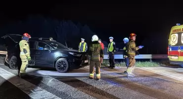 Trzeci wypadek w Jacentowie w tym samym miejscu. Do trzech razy stłuczka, a potem... kolejne