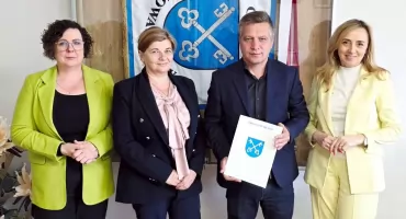 GMINA GOWARCZÓW. Realizują dotację z Rządowego Funduszu Rozwoju Dróg. Dwie drogi do przebudowy