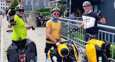 Niezwykła misja!!! Z powiatu koneckiego na rowerze do Paryża! Kamil Paczyński dla dzieci z onkologii