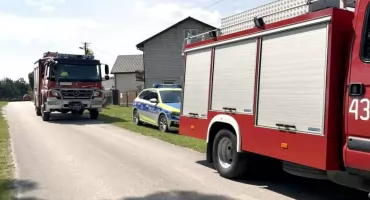 KAMIENNA WOLA. Przyczepka przygniotła człowieka. Wydostał się spod niej o własnych siłach