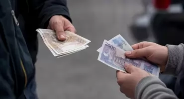 Ruda Maleniecka. 18-latek stracił 1400 zł. Dostał w zamian bezwartościowe ruble