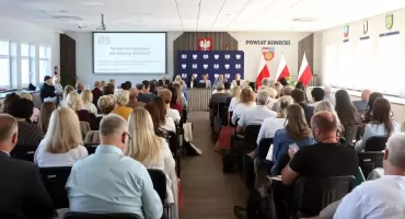 Organizacja pracy, nadzór pedagogiczny, zmiany w prawie oświatowym. Narada dyrektorów szkół z powiatów koneckiego i włoszczowskiego