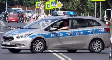 ODROWĄŻ. Krzysztof Stanowski przekroczył prędkość, zapłacił wysoki mandat i stracił prawo jazdy