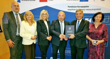 CZARNIECKA GÓRA, RADOSZYCE. Pieniądze na inwestycje w drodze. Roboty w ŚCR i przy zbiornikach wodnych można zaczynać