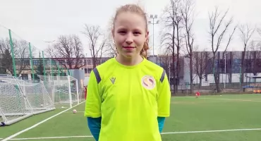 ŚZPN w Kielcach ogłosił powołania do kadry U-15 dziewcząt. W składzie dwie zawodniczki z powiatu koneckiego