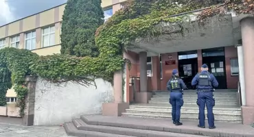 Policjanci w koneckich szkołach pilnują porządku