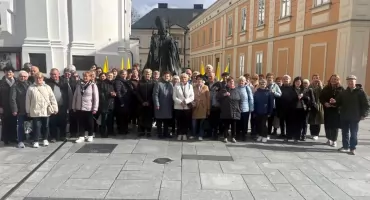 Seniorzy z gminy Smyków w Wadowicach. Zwiedzili m.in. Dom Rodzinny Ojca Świętego Jana Pawła II
