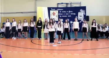 Dzień Patrona i Dzień Edukacji Narodowej w Szkole Podstawowej im. Jana Pawła II w Królewcu